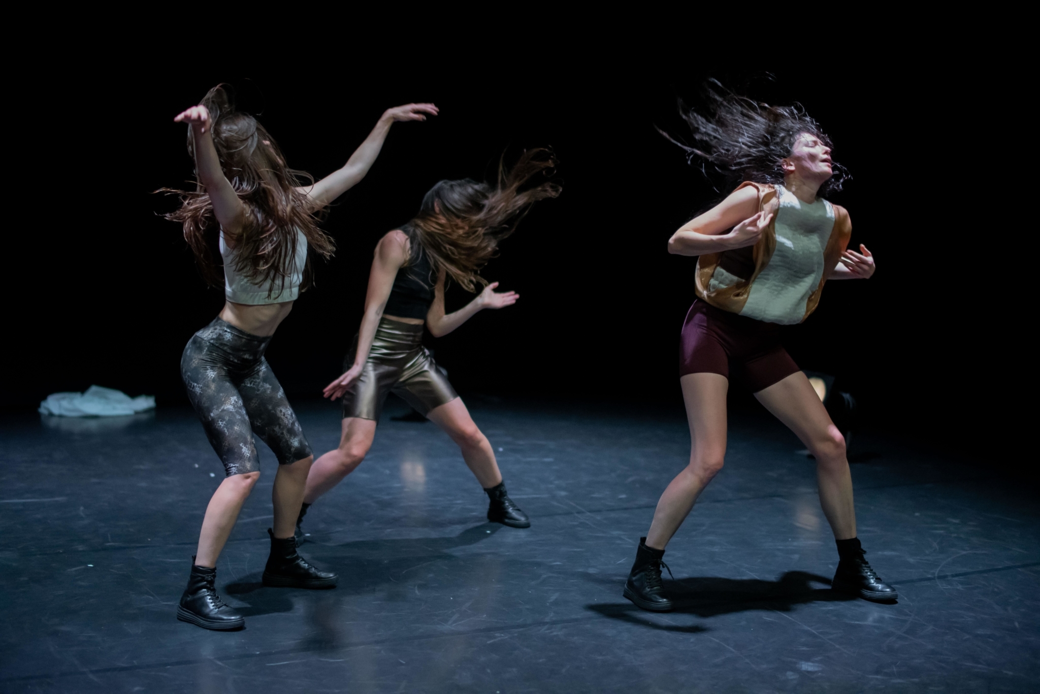 Forces + Toujours de 3/4 face ! |  Danse