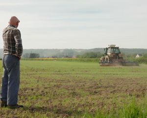 Intensif : ces agriculteurs alliés de la Terre |  Cinéma