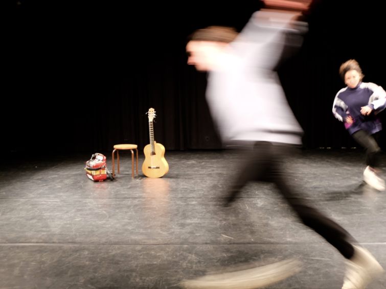 T'es qui toi ? - 3ème primaire > 6éme secondaire | Scolaires Théâtre