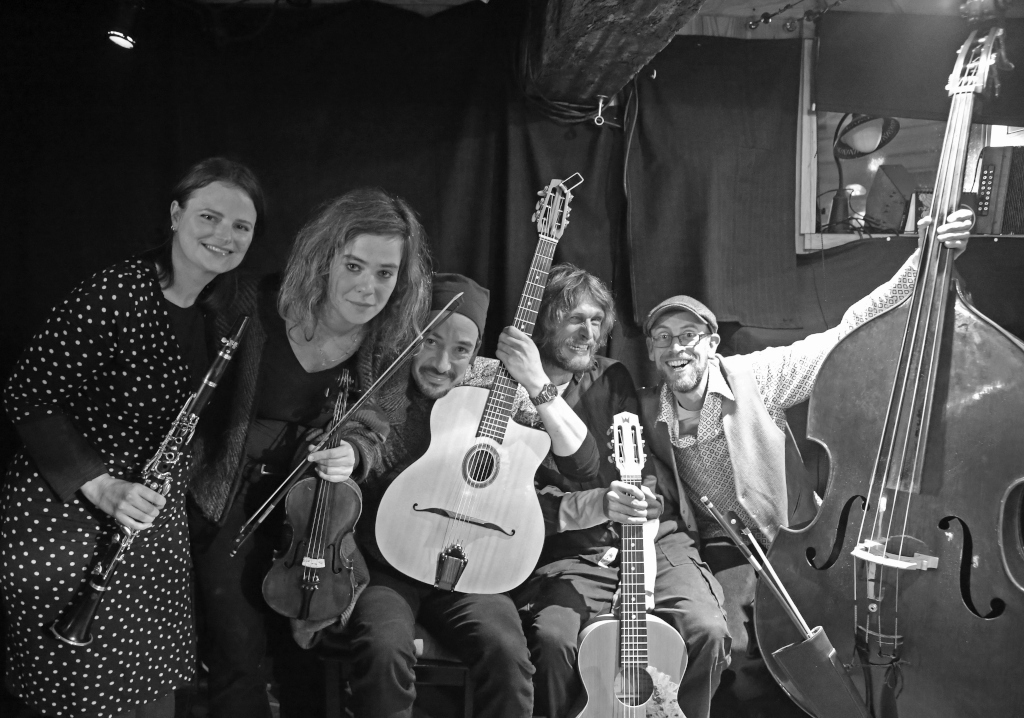 Barezzi et Silly Swing Hot club |  Musique